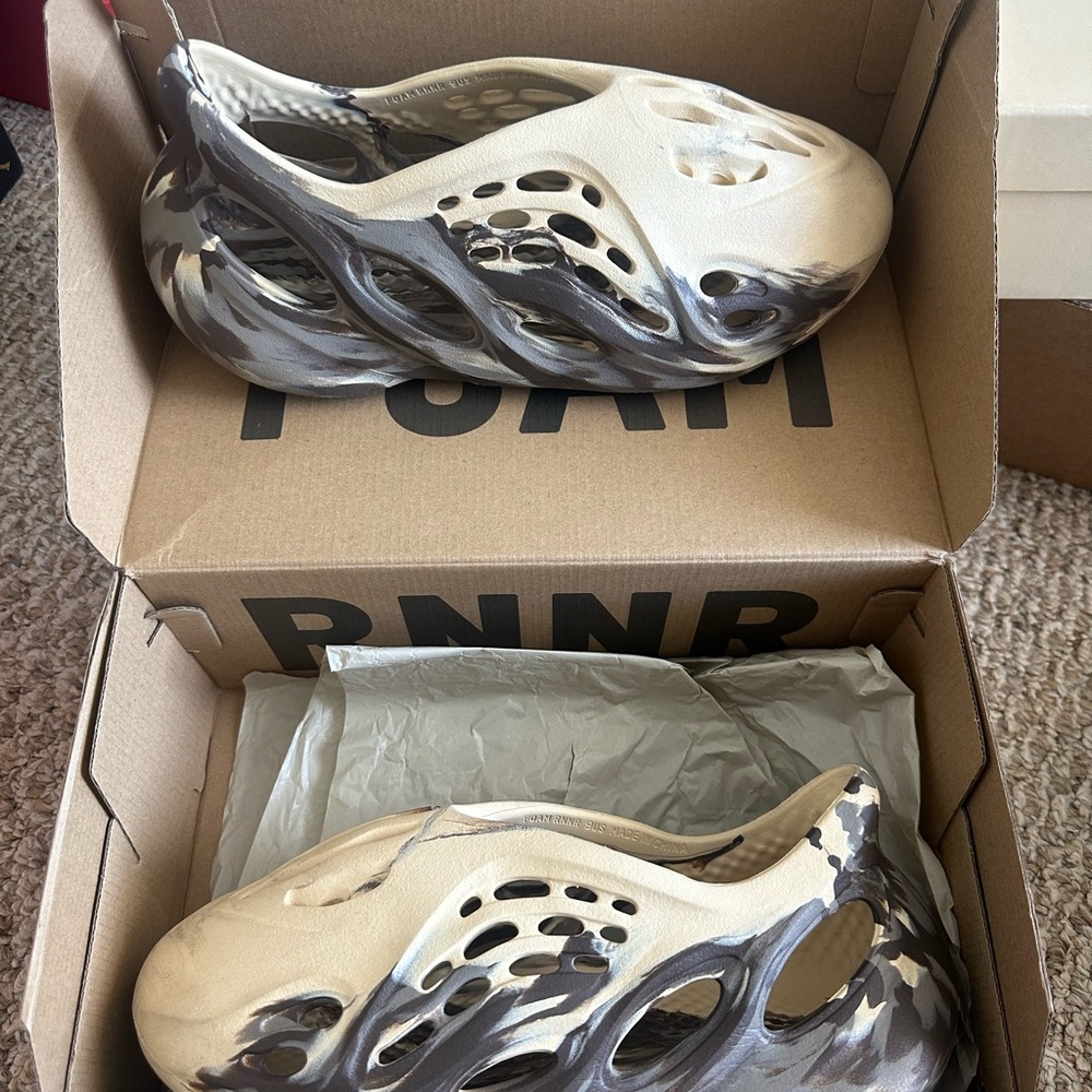 Yeezy Foam Runner in Cream and Gray